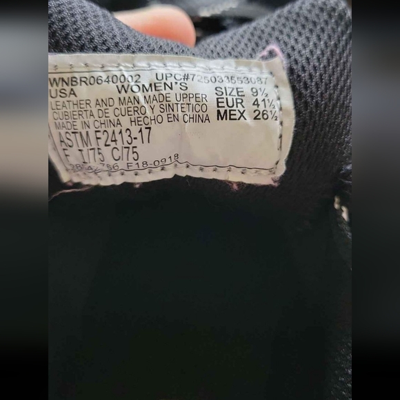 Women's 9½ Steel Toe Shoes Black With White. Oil & Slip Resistant - Picture 6 of 8